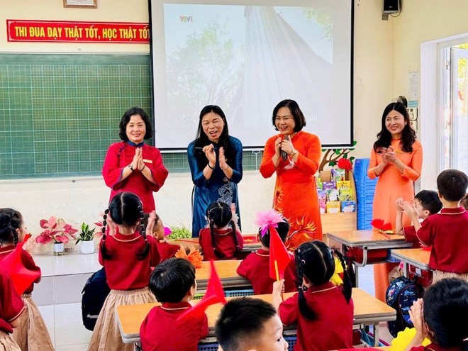 Tiếng Anh thành môn học bắt buộc từ lớp 1 trong giai đoạn 2025 - 2035