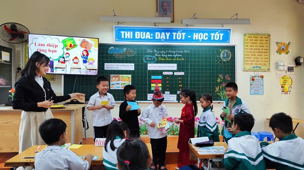 Sôi nổi các chuyên đề cấp trường trong năm học mới