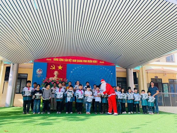 Một mùa NOEL ấm áp từ công ty bitat Supertex